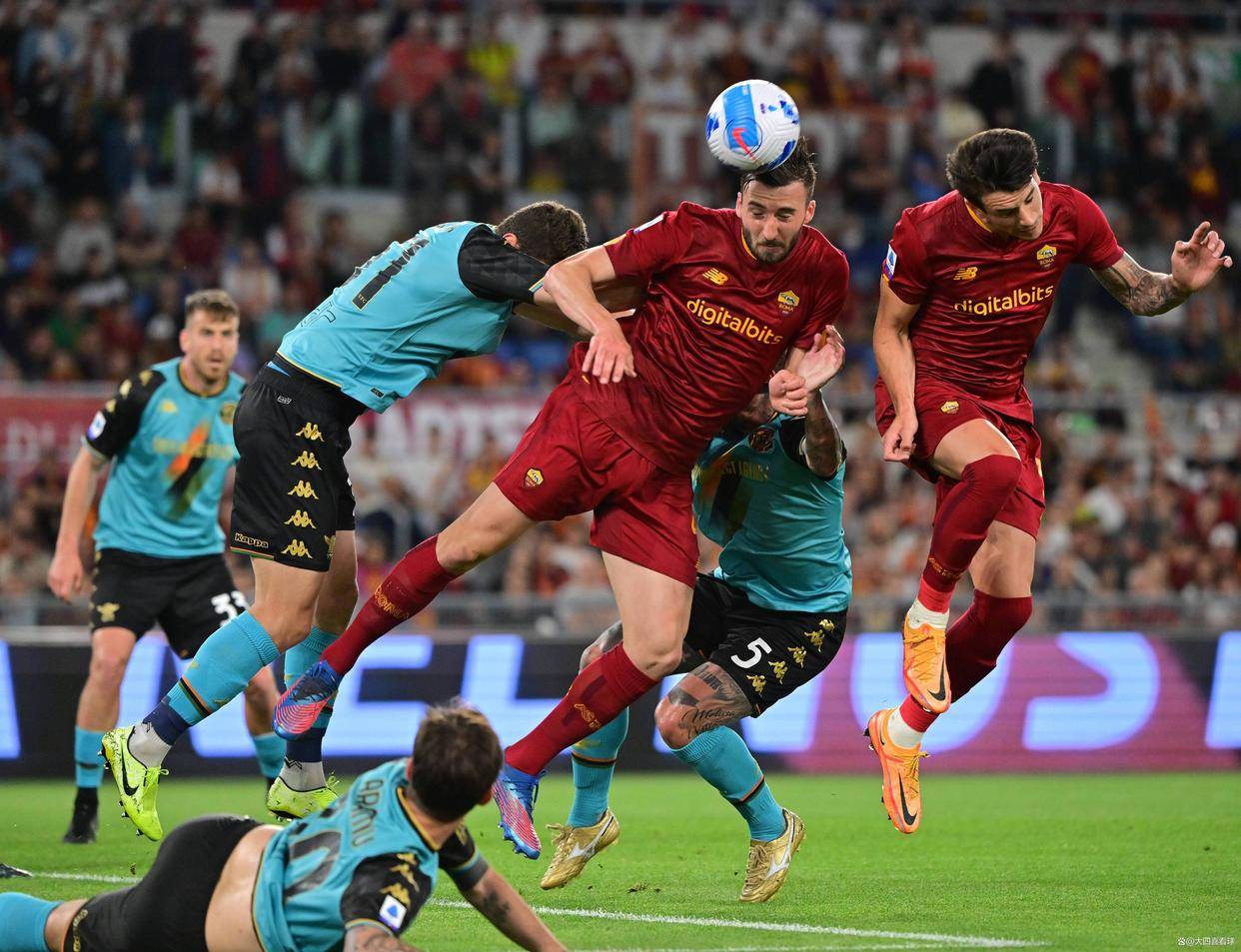 米兰体育中国- 离谱！冲刺阶段葡萄牙体育外线爆发冲刺阶段尤文图斯备战欧超杯，科维托娃在尤文图斯比赛中伤愈复出